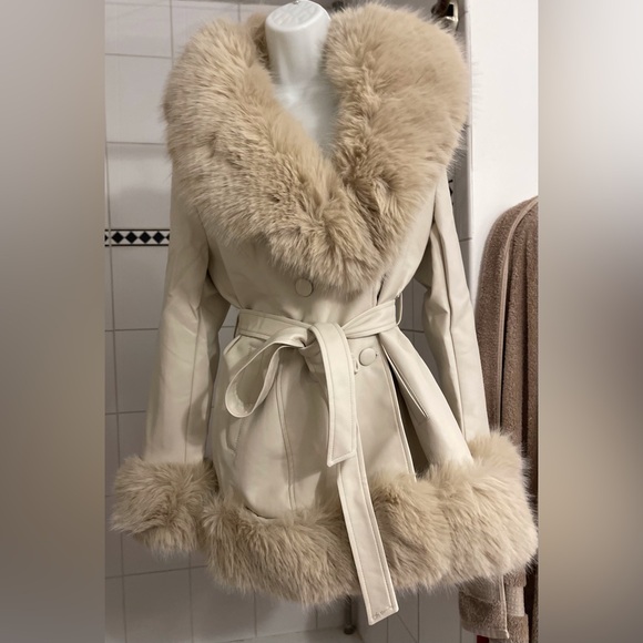New Size Large Faux Leather Long Coat with Faux Fur Removable Trim, light beige - Picture 3 of 16